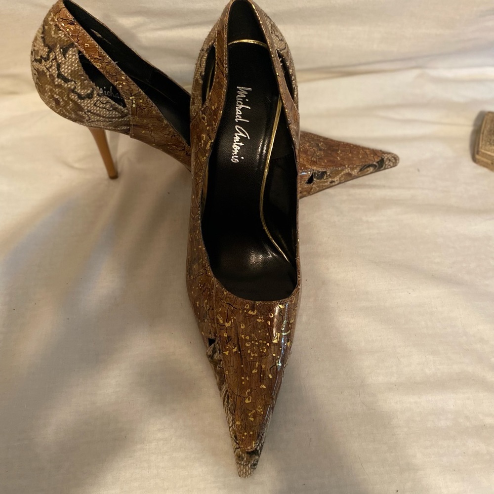 Micheal Antonio high heels Size 7.5